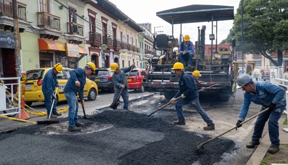 Reparcheo de vías en Pasto Reparcheo de vías en Pasto