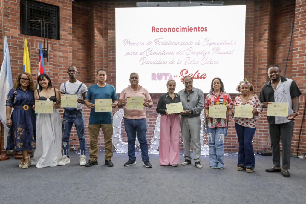 Alcaldía reconoce a las escuelas de salsa como pilares en la recuperación de Cali