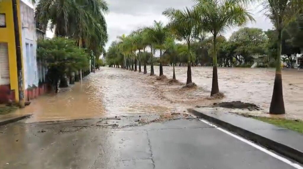 Emergencia invernal en el Valle del Cauca: un fallecido y graves afectaciones en Buga, Tuluá y Calima