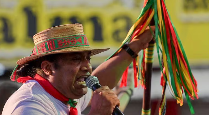 Luis Alfredo Acosta Zapata, líder indígena, asume la dirección del controversial Ministerio de la Igualdad en Colombia Luis Alfredo Acosta Zapata, líder indígena, asume la dirección del controversial Ministerio de la Igualdad en Colombia