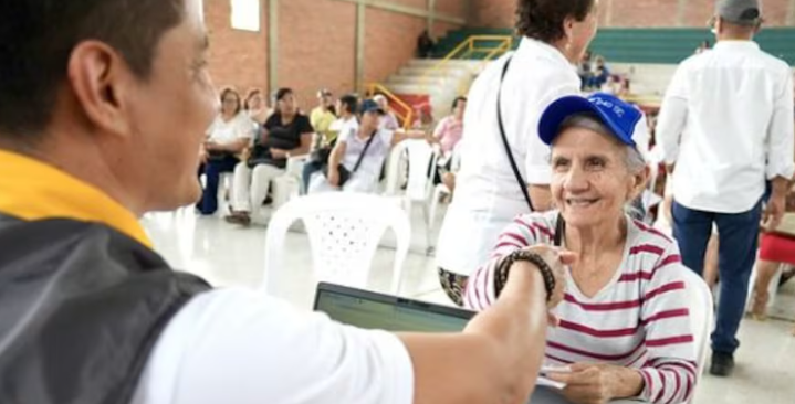Colombia Mayor en Cali: Más de 27.000 beneficiarios no han cobrado el subsidio; el plazo vence pronto Colombia Mayor en Cali: Más de 27.000 beneficiarios no han cobrado el subsidio; el plazo vence pronto