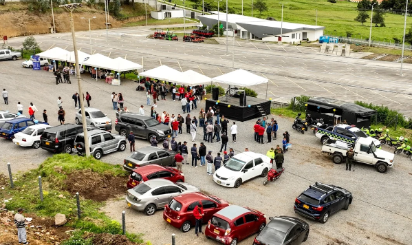 Pasto: inicia la reubicación de vendedores de vehículos usados a mijitayo para recuperar la Avenida Julián Bucheli. Pasto: inicia la reubicación de vendedores de vehículos usados a mijitayo para recuperar la Avenida Julián Bucheli