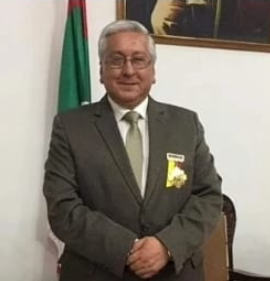 Historiador y Poeta de Ipiales, Julio César Chamorro, lanza campaña de apoyo para coloquio Montalvino en Ecuador Historiador y Poeta de Ipiales, Julio César Chamorro, lanza campaña de apoyo para coloquio Montalvino en Ecuador