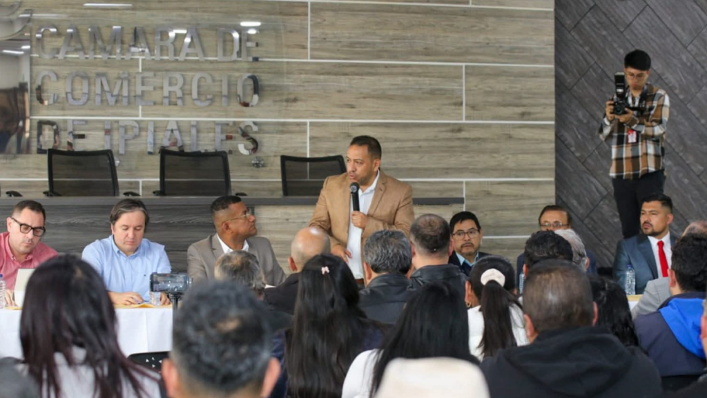 Gobernador de Nariño propone Gabinete Binacional Colombia-Ecuador para atender crisis comercial en frontera Gobernador de Nariño propone Gabinete Binacional Colombia-Ecuador para atender crisis comercial en frontera