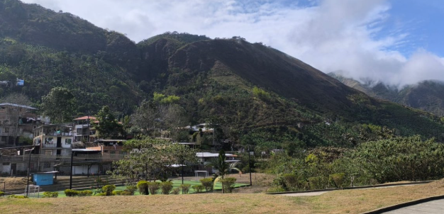MinMinas impulsa la “Minería para la Vida” con tres distritos mineros especiales para el desarrollo sostenible en Nariño MinMinas impulsa la "Minería para la Vida" con tres distritos mineros especiales para el desarrollo sostenible en Nariño