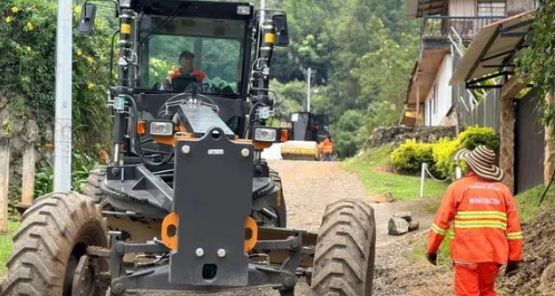 Cali impulsa conectividad rural: Más de 72 km de vías intervenidas e inicio de la ‘Vuelta Occidente’ en Pichindé Cali impulsa conectividad rural: Más de 72 km de vías intervenidas e inicio de la 'Vuelta Occidente' en Pichindé