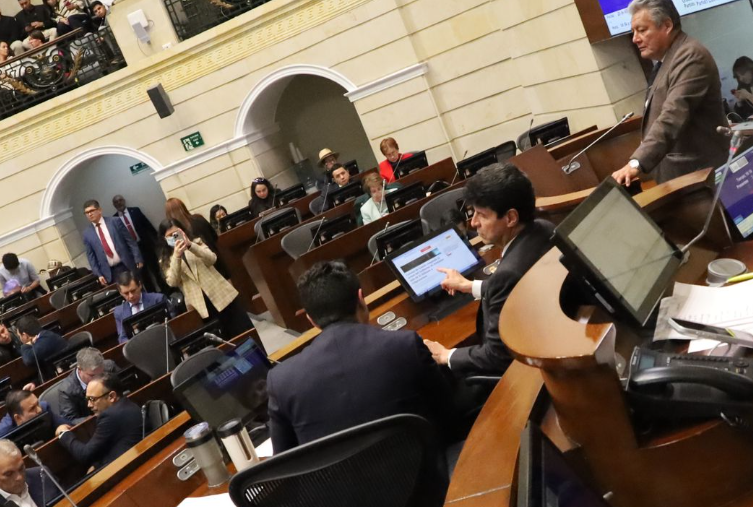 Senado de Colombia aprueba Leyes clave y unifica rechazo al terrorismo en Valle del Cauca y Sur Occidente. Senado de Colombia aprueba Leyes clave y unifica rechazo al terrorismo en Valle del Cauca y Sur Occidente.