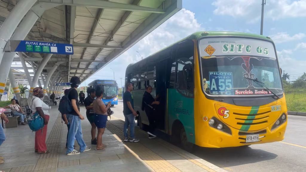 Buses tradicionales se unen al sistema MIO. Operarán dos rutas alimentadoras