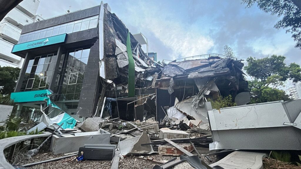Tres colombianos murieron tras el colapso de un edificio durante los terremotos en Venezuela