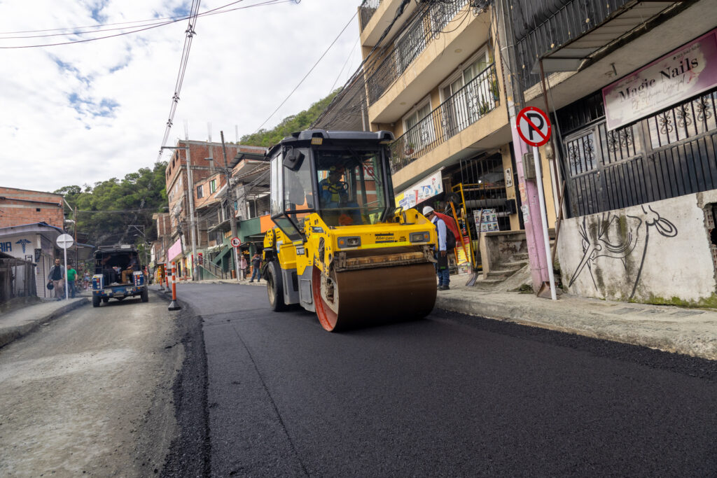 “Todo el mundo pide vías”: Infraestructura asegura que las solicitudes de los caleños serán priorizadas