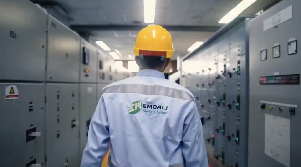 EMCALI restablece el 100 % de su red y mantiene conectividad para atender la emergencia en Cali