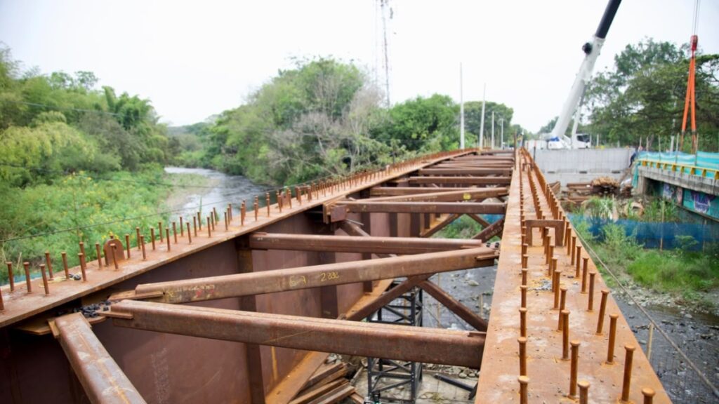 nuevo puente pance av cañasgordas cali