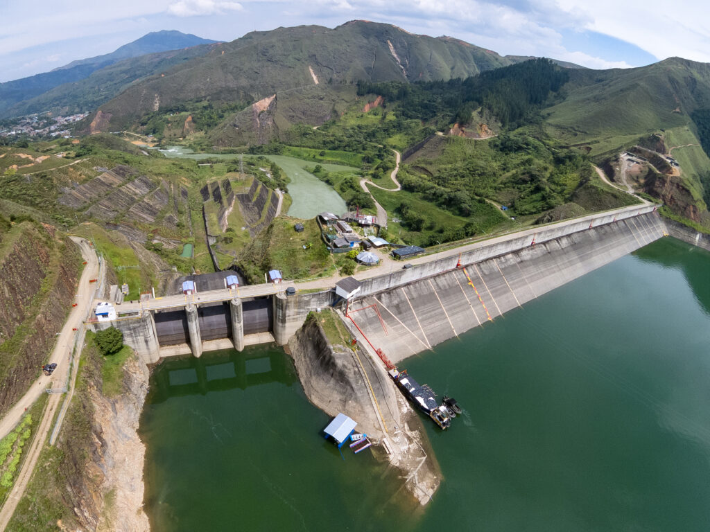 Alcalde Eder anuncia histórica inversión para Cali: EMCALI inicia proceso para adquirir la hidroeléctrica Salvajina
