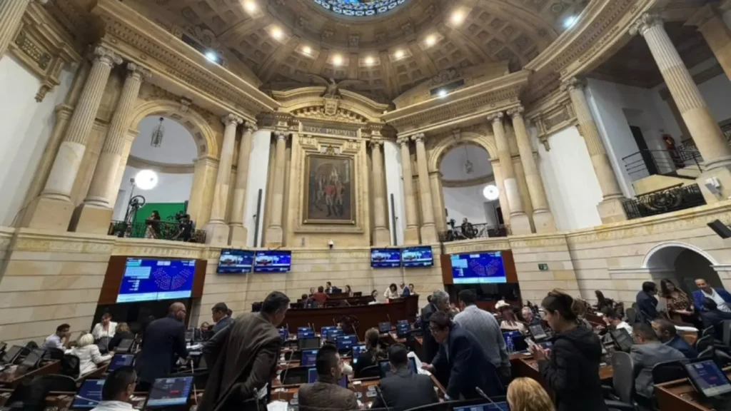 Congreso aprueba presupuesto nacional de 2027 por $634,9 billones