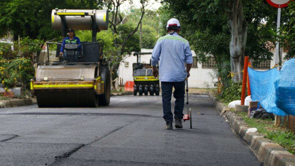 Cali supera los 413 kilómetros de vías intervenidas: así avanza la recuperación de la malla vial recuperación malla vial cali